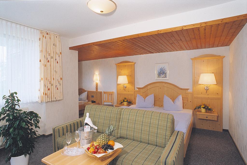 Ginsberger Heide Hotell Hilchenbach Rum bild